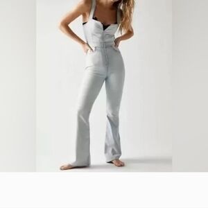 We The Free CRVY 2nd Ave Bootcut Fit Denim Light Wash Jumpsuit Size 6